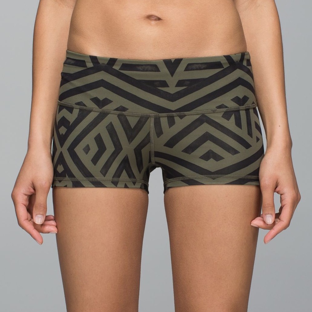 Lululemon Chevron Shuffle Fatigue Boogie Shorts 4
